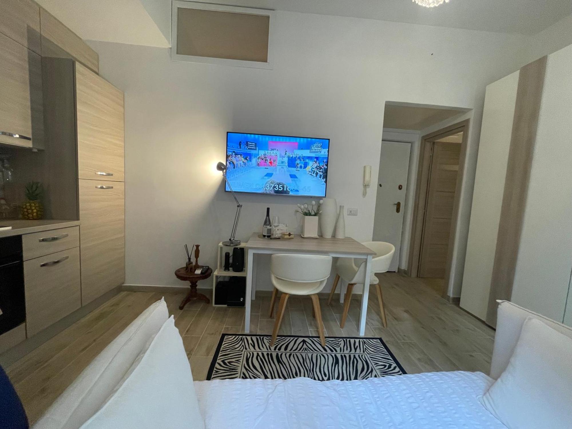Bilocale Socrates Apartment *